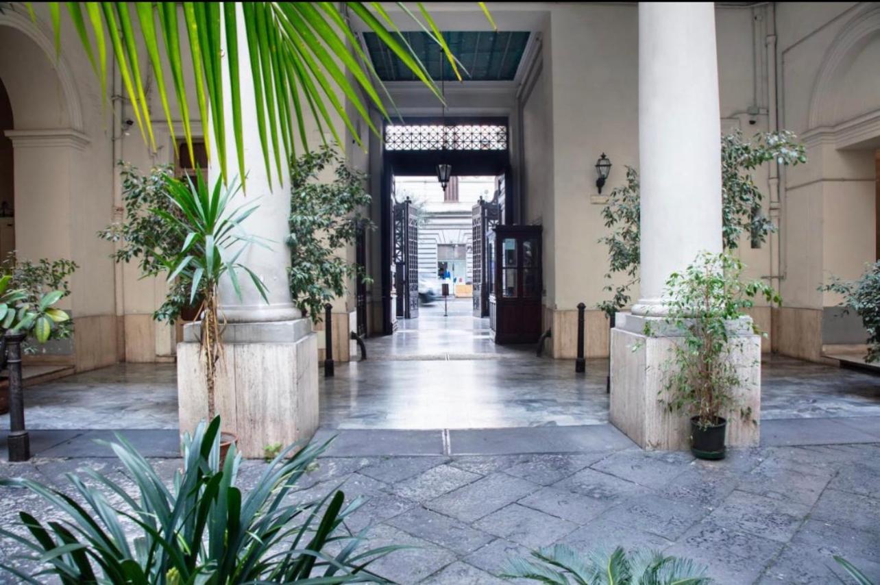 Hotel La Lepre Bovio Nápoles Exterior foto